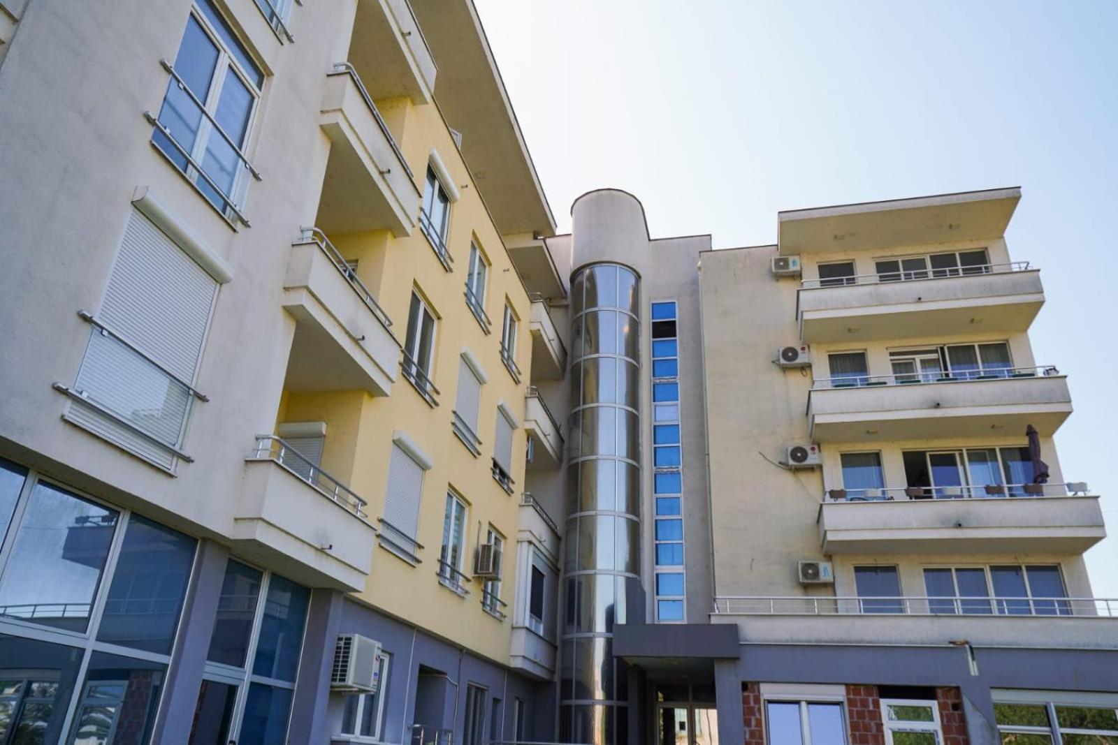 Todor Apartmani Kladovo Esterno foto